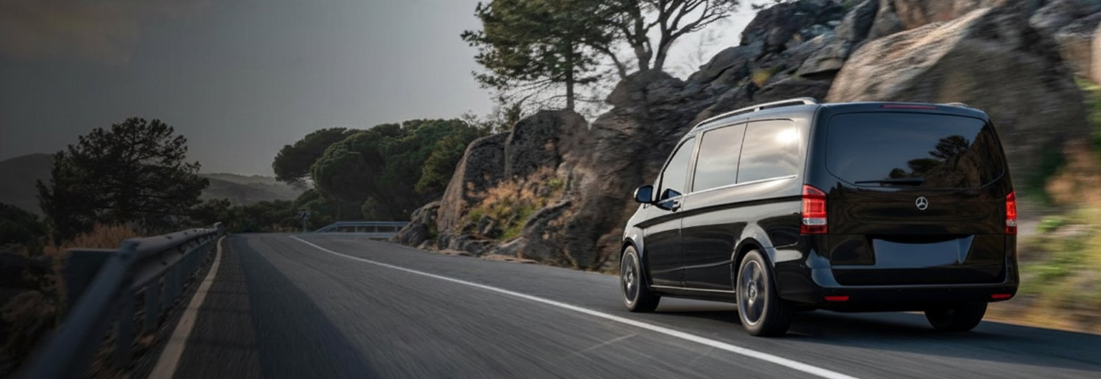 Luxury taxi transfer in the Tyrolean Alps at night